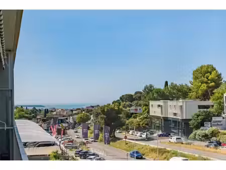 appartement 3 pieces - piscine - parking -