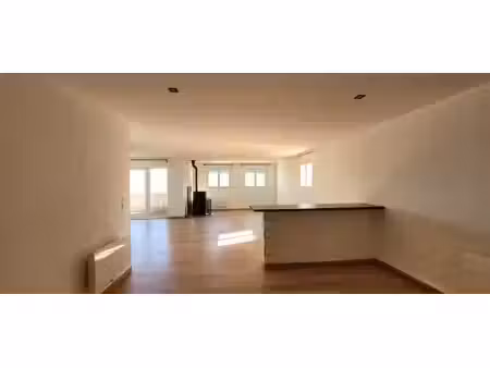 appartement f5 avec balcon à macheren