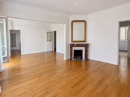 beau six pièces 130m 2 refait à neuf - saint-mandé