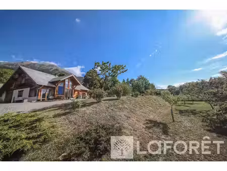 **maison type 5 + double garage - puy saint eusebe - 5 pièces