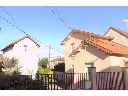 terrain saint denis 2590 m2