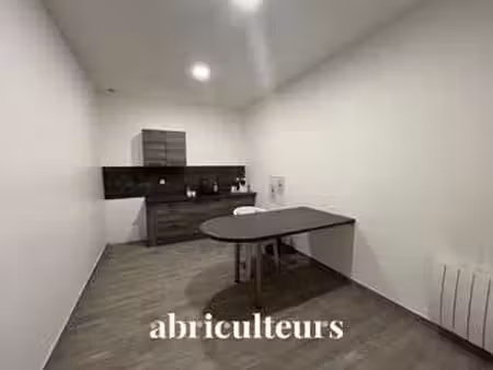 vente bureaux et commerces à châteaudun (28200) : à vendre / 575m² châteaudun