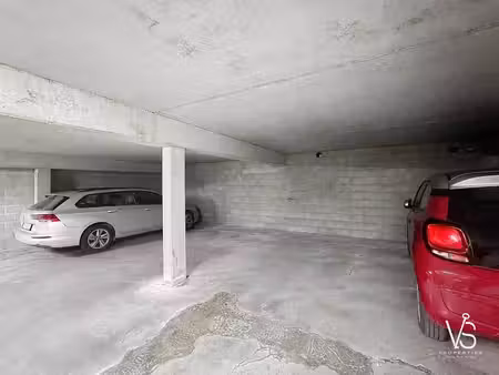 7 etoiles 55 - emplacement de parking à vendre !