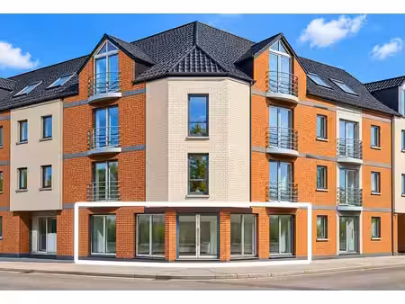 surface commerciale de +/- 75 m²