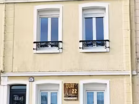 maison rénovée vue port avec terrasse