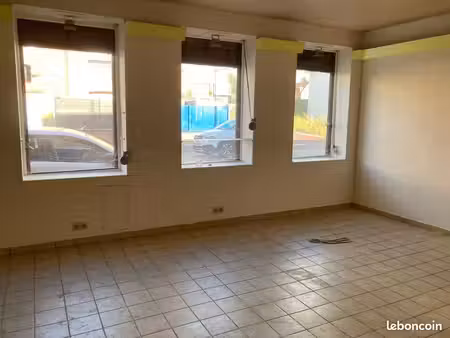 local 42 m2 mouvaux
