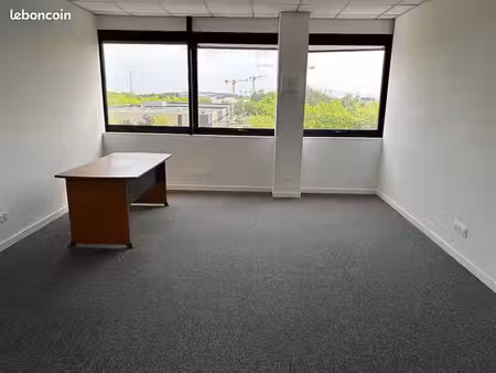 local commercial + stockage