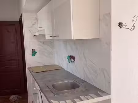 f1 / belle terrasse / dans une villa