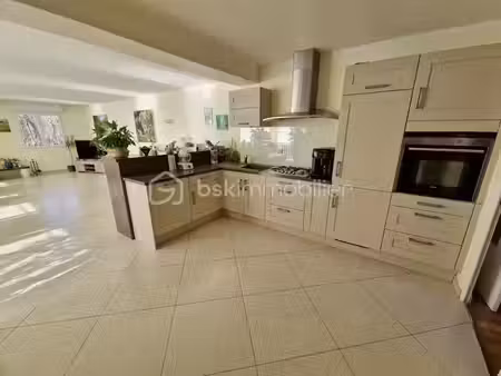 vente maison 9 pièces 240 m² à les rousses (39220)  450 000 €