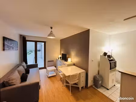 studio meublé toutes charges comprises