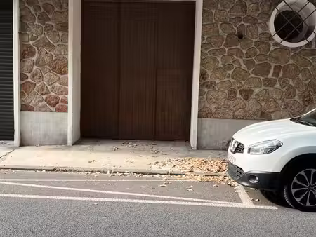 a louer garage - 48 m² - acces direct sur rue