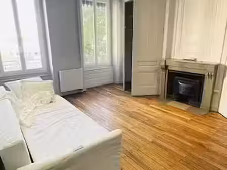location appartement 2 pièces 48 m² à lyon 3ème (69003)  830 €