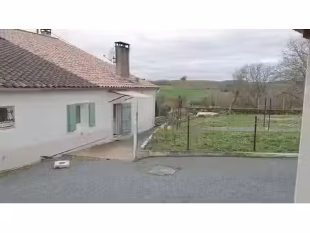charmante maison de 103 m2 4 pièces 2 chambres avec jardin de plus de 600 m2