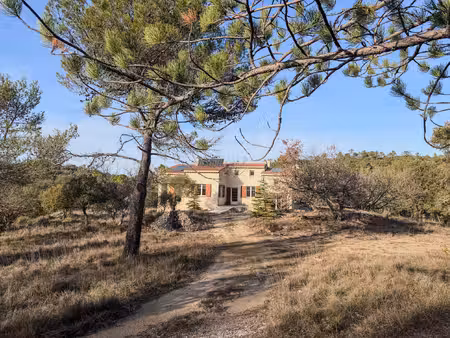 maison - 110 m2 - 4 pièces sur 8100 m2 de terrain