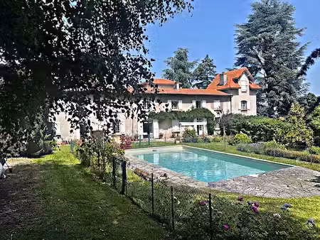 propriété 13 pièces