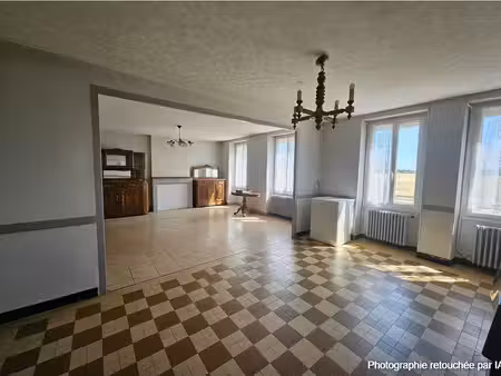 a bigny-vallenay  vaste maison de 5 chambres avec grange et grand terrain arboré .