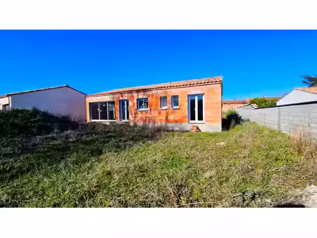 maison la cassaigne 4 pièce(s) 104 m2