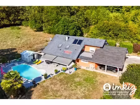 maison familiale 178 m² avec piscine chauffée