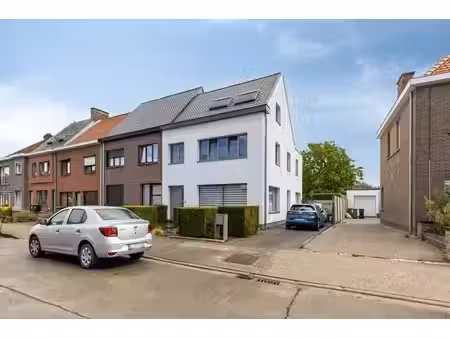 instapklare woning met 4 slaapkamers te koop in hartje zwijnaarde