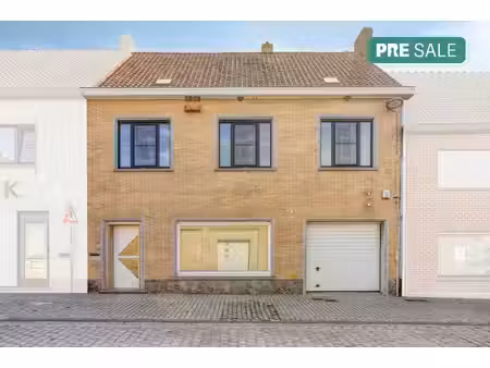 uitzonderlijk ruime woning (307m²) te koop in centrum zillebeke