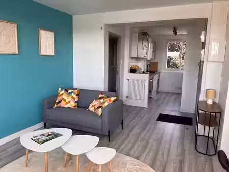 location appartement 4 pièces 71 m² à guingamp (22200)  800 €