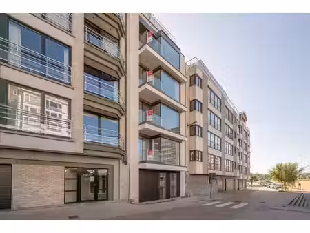 appartement neuf avec vue sur la mer et terrasse sur la plac