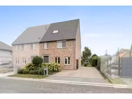 maison trois façades économe en énergie avec 4 chambres à a…