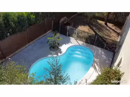 maison 5 pièces de 114m² avec piscine chauffée et garage