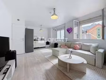 vente maison à elbeuf (76500) : à vendre / 59m² elbeuf