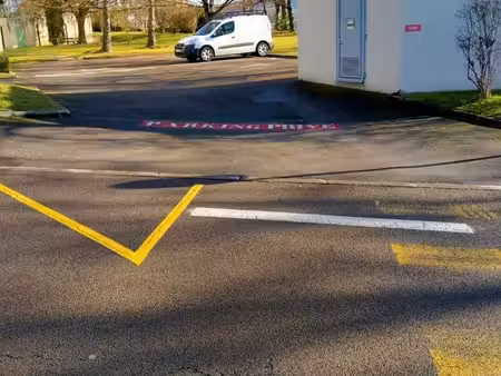 parking rue du chasnot près de la gare viotte 35e mensuel