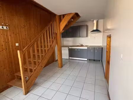 t2 avec garage à louer