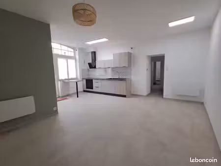 appartement 2 pièces rez-de-chaussée