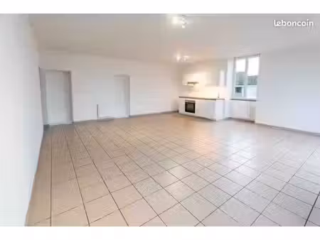 à louer - appartement t3 80 m² – treize-vents – rénové en 2026