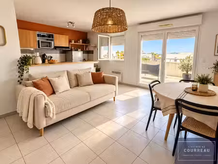 appartement t3 avec grande terrasse de 28 m2 et parking d