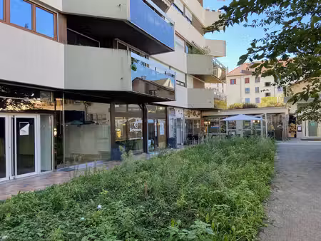 local/bureau 72 m2 - annecy hyper centre