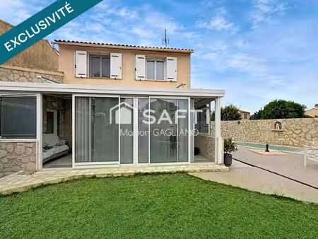 une maison familiale cosy avec jardin et véranda  idéale pour se sentir bien chez soi !