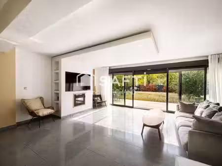 maison contemporaine de 157 m² avec jardin  terrasse et garage double