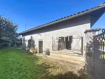 maison et annexe à rénover à prix abordable sur un terrain d'environ 2000 m²