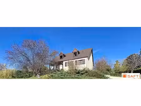 pavillon familial vue imprenable sur la vallée