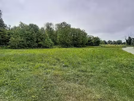 village très recherché avec école et commerces