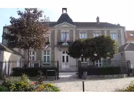 vente commerce bussy saint georges 77600 131m²