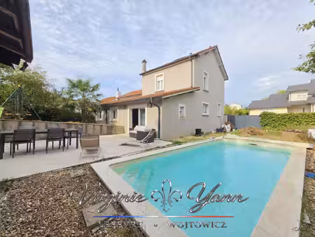 bousse – maison familiale avec piscine  jardin  garage et gran