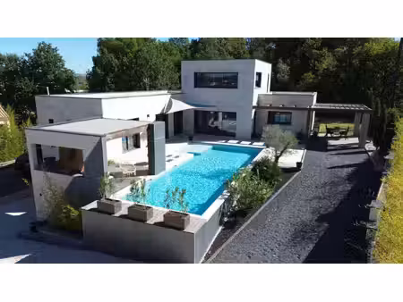 villa contemporaine d'exception avec piscine prestations h