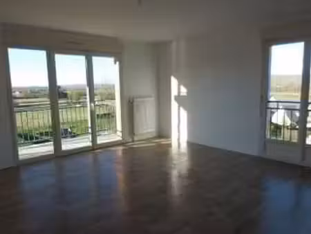 location appartement 3 pièces à pont-l'évêque (14130) : à louer 3 pièces / 60m² pont-l'évê