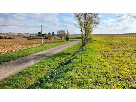 terrain 1 989 m² fleurance
