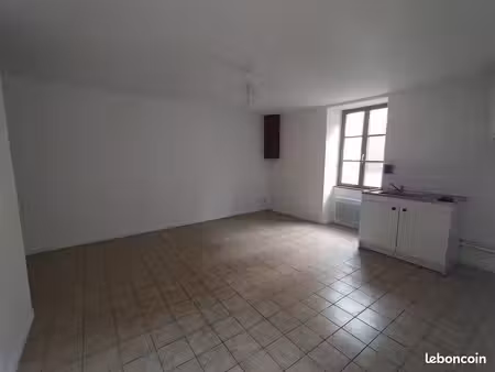 appartement 2 pièces à louer – clamecy – 350 charges comprises