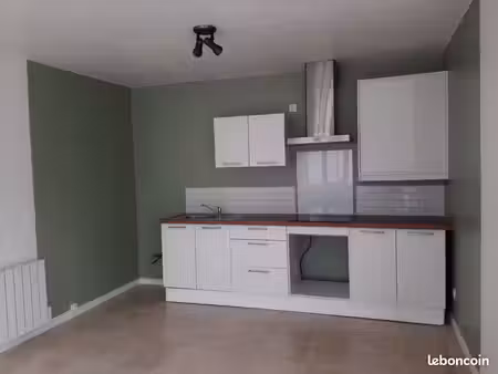 f3 à louer