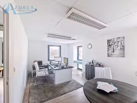 location bureaux cannes 06400 82m²