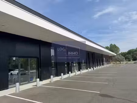 location commerce saint jean d illac 33127 93m² à 163m²