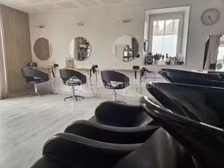 vente bureaux et commerces à hôpital-camfrout (29460) : à vendre / hôpital-camfrout